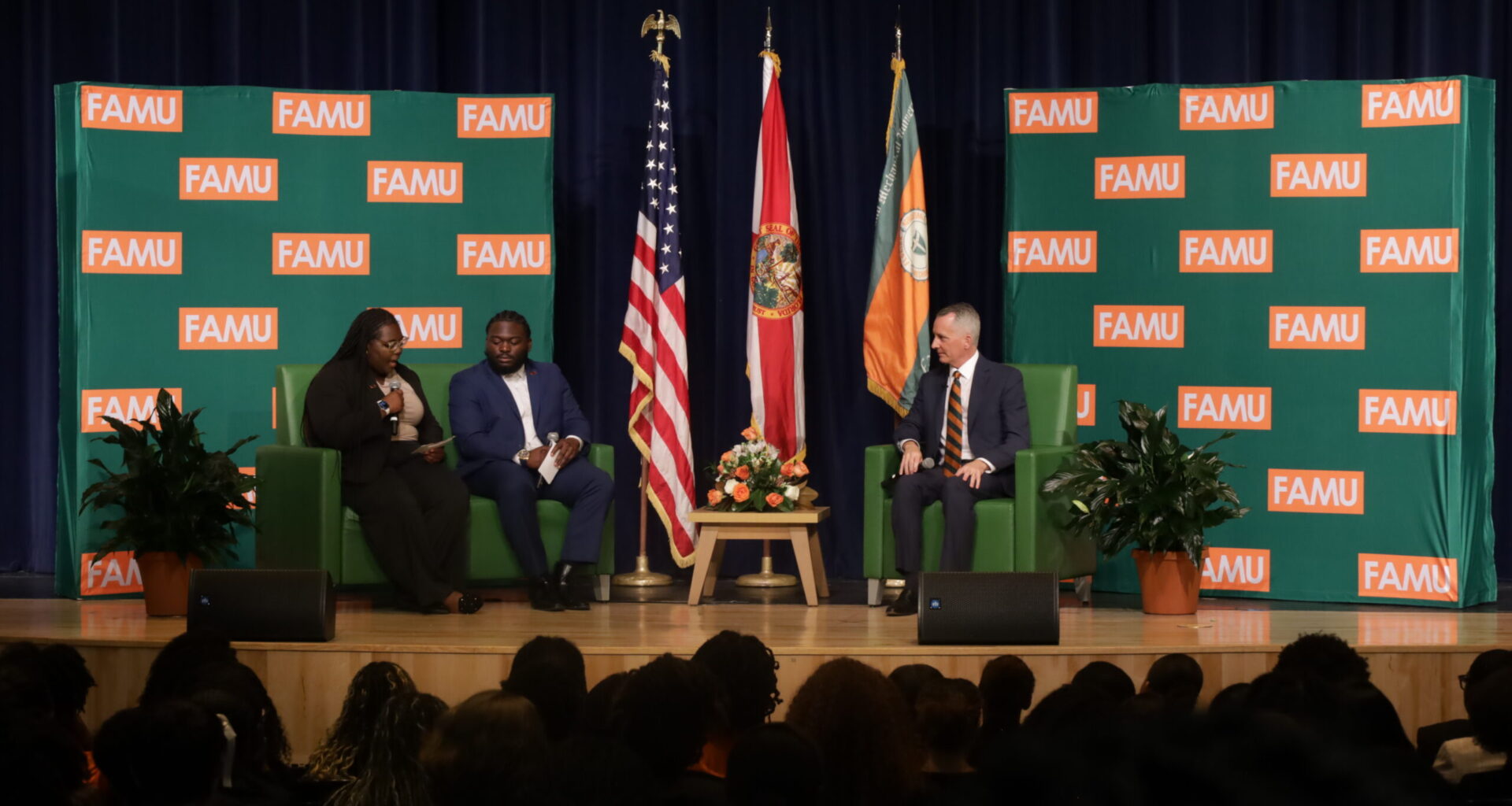 Students extend a warm welcome to David Jolly during Florida A&M town hall  – The FAMUAN