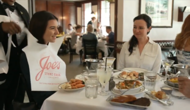 Joe’s Stone Crab returns for 114th annual season of sales - WSVN 7News | Miami News, Weather, Sports