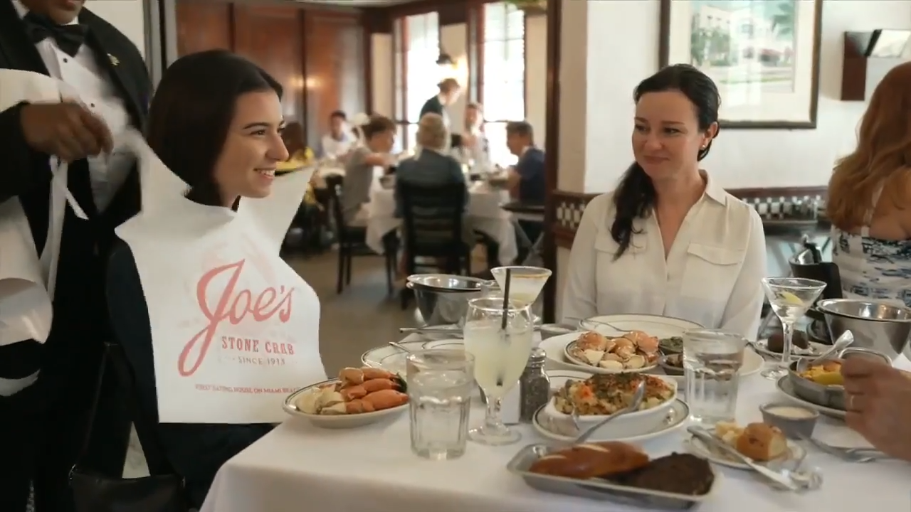 Joe’s Stone Crab returns for 114th annual season of sales - WSVN 7News | Miami News, Weather, Sports