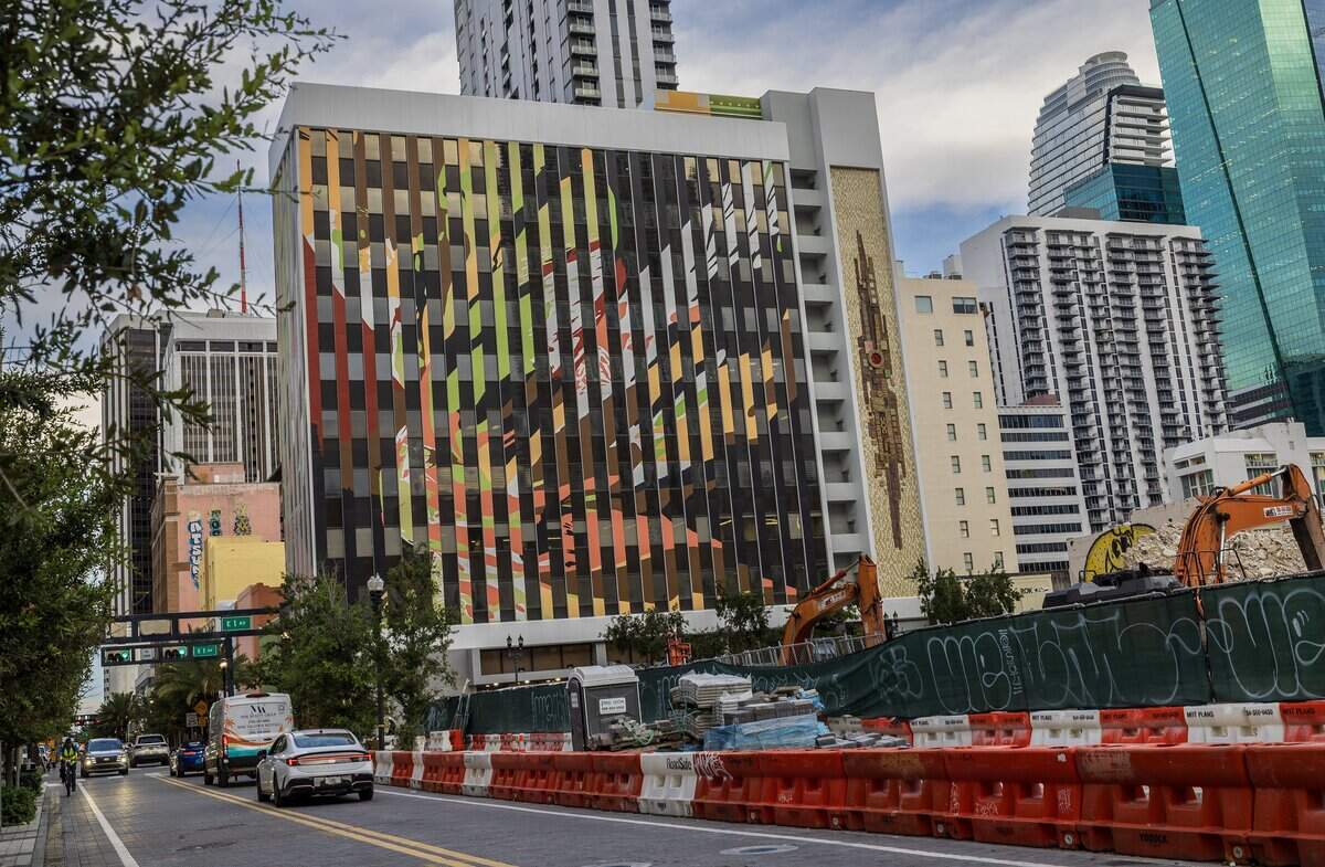 Mana Common’s downtown offices are located just off Flagler Street, where Moishe Mana owns around 80 properties.