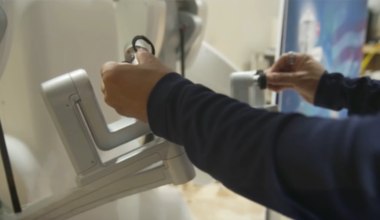 Florida surgeon performs robotic surgery on patient 35 miles away