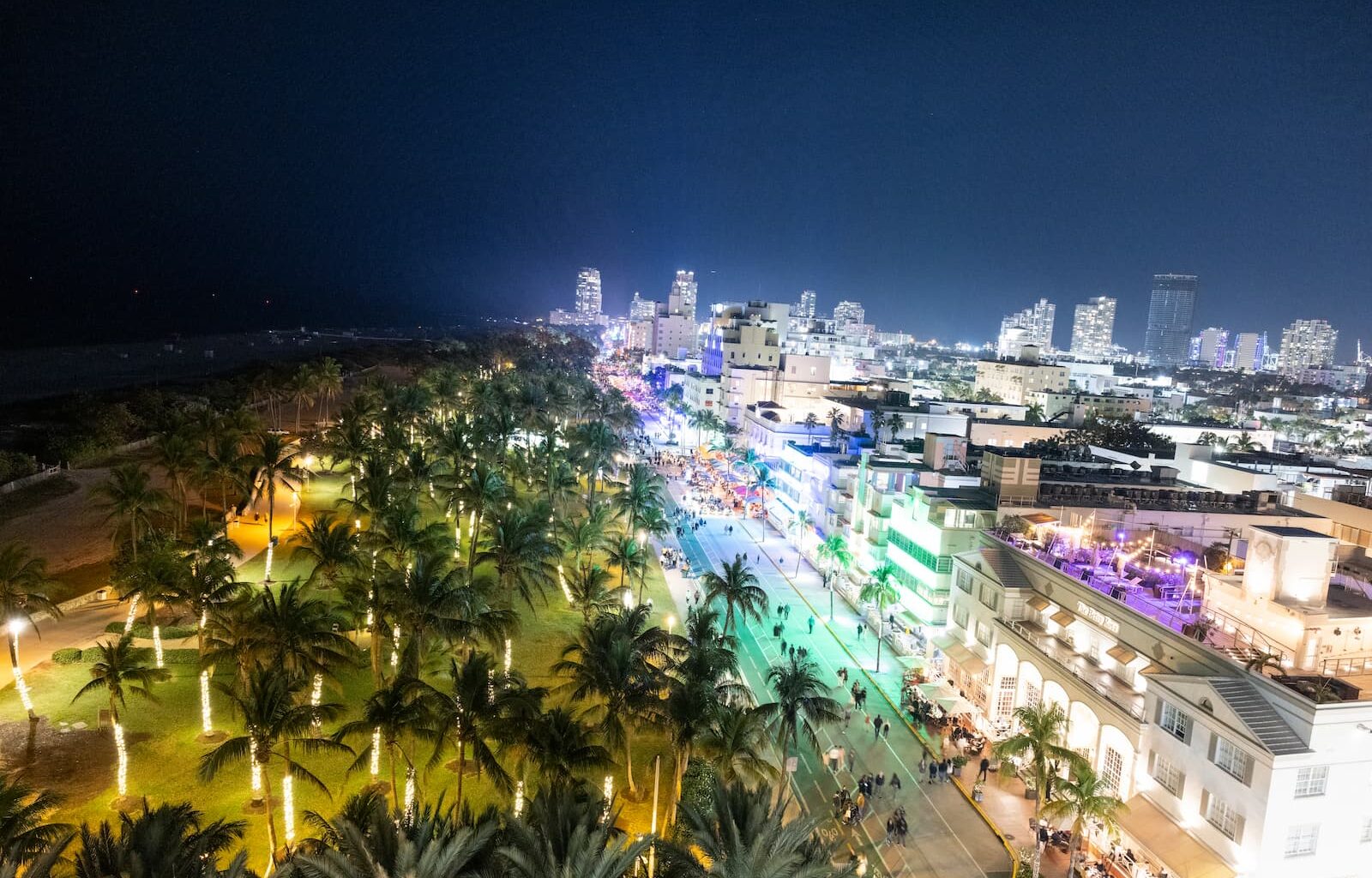 Miami Beach Holiday Festival of Lights Returns to Ocean Drive, Dec. 12–20