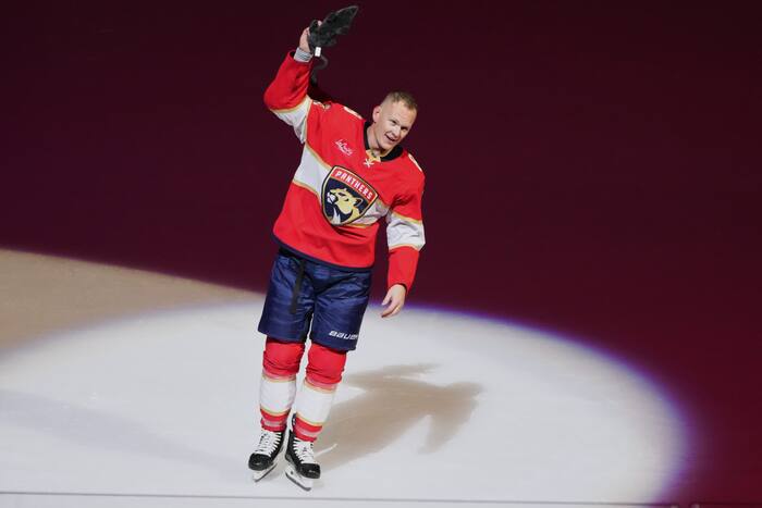 Brady Tkachuk becomes 3rd Florida player with back-to-back hat tricks