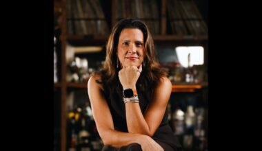 LOVB Miami names former Dolphins CMO Pri Shumate president, builds out business leadership