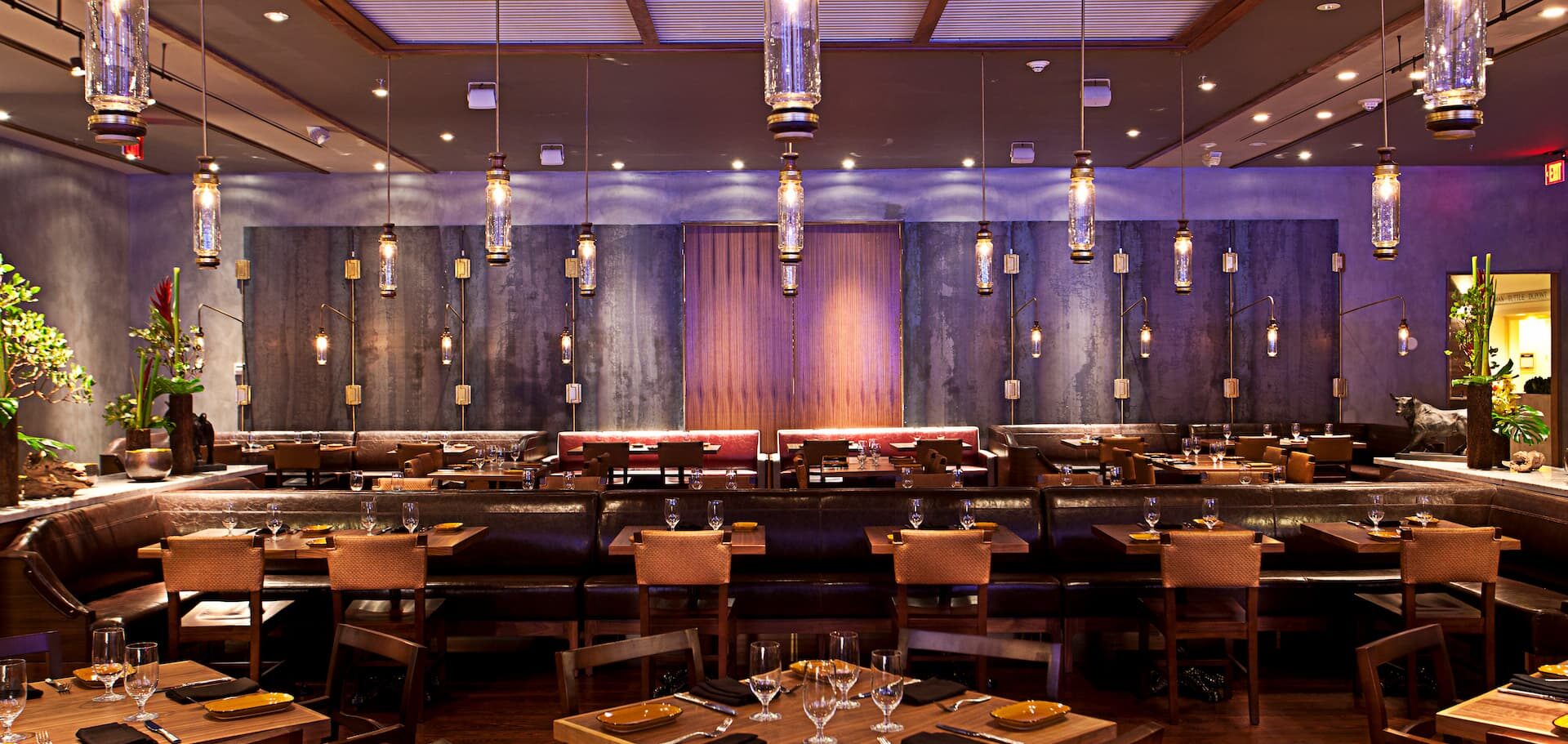 Where to Eat Thanksgiving Dinner in Miami: Dine-In & Takeout for 2026