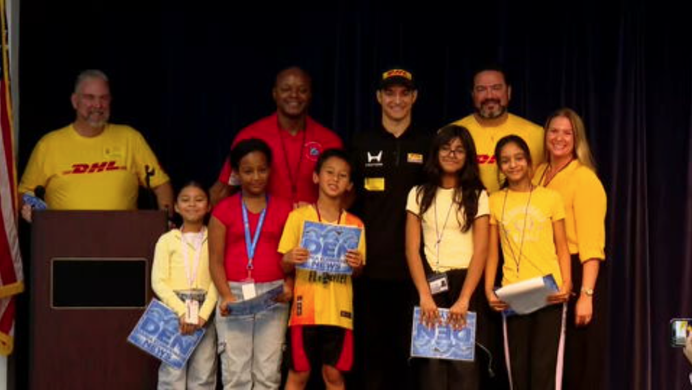 IndyCar champion Alex Palou hosts pep rally, donates backpacks filled with supplies and $10K at Dania Elementary - WSVN 7News | Miami News, Weather, Sports