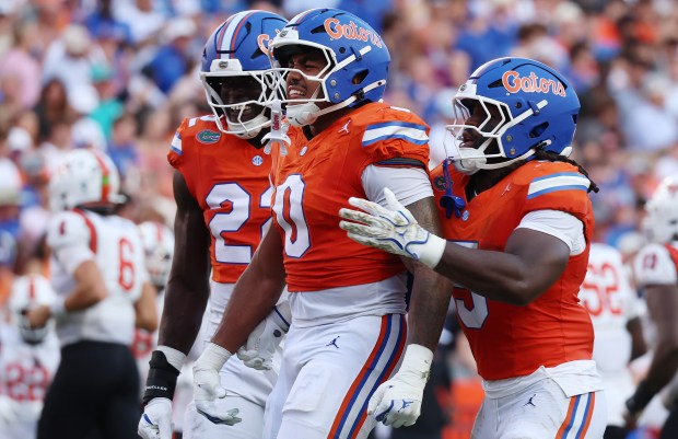 Against South Carolina, Florida's Jayden Woods (0) looks to add to his four sacks in 2026. Stephen M. Dowell/Orlando Sentinel)