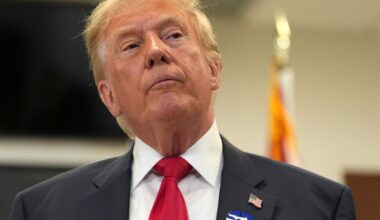 Trump casts his midterm ballot early in Florida