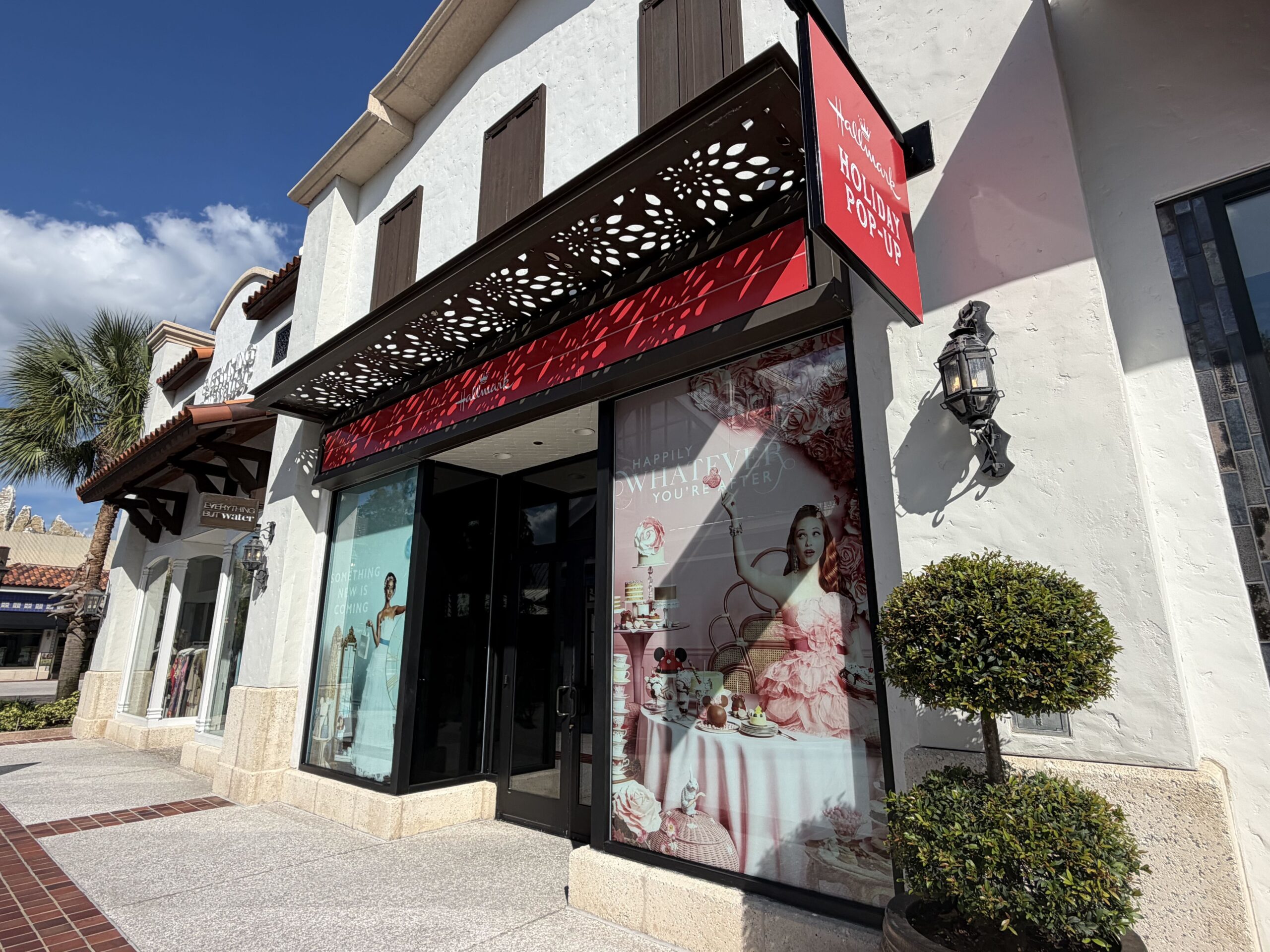 Opening Date Revealed for Hallmark Holiday Pop-Up Shop at Disney Springs