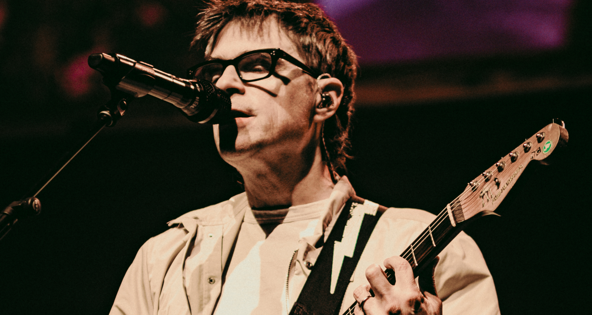 Review: In Tampa, Weezer goes for the gold during stacked alt-rock gathering [w/photos]