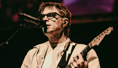 Review: In Tampa, Weezer goes for the gold during stacked alt-rock gathering [w/photos]