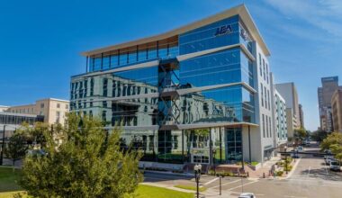 Former JEA executive alleges age discrimination in lawsuit
