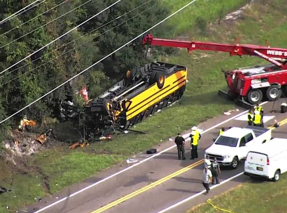 Florida school bus crash: 2 dead in Winter Haven