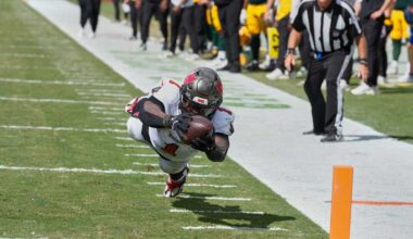 Packers beat Buccaneers 17-14 in Tampa
