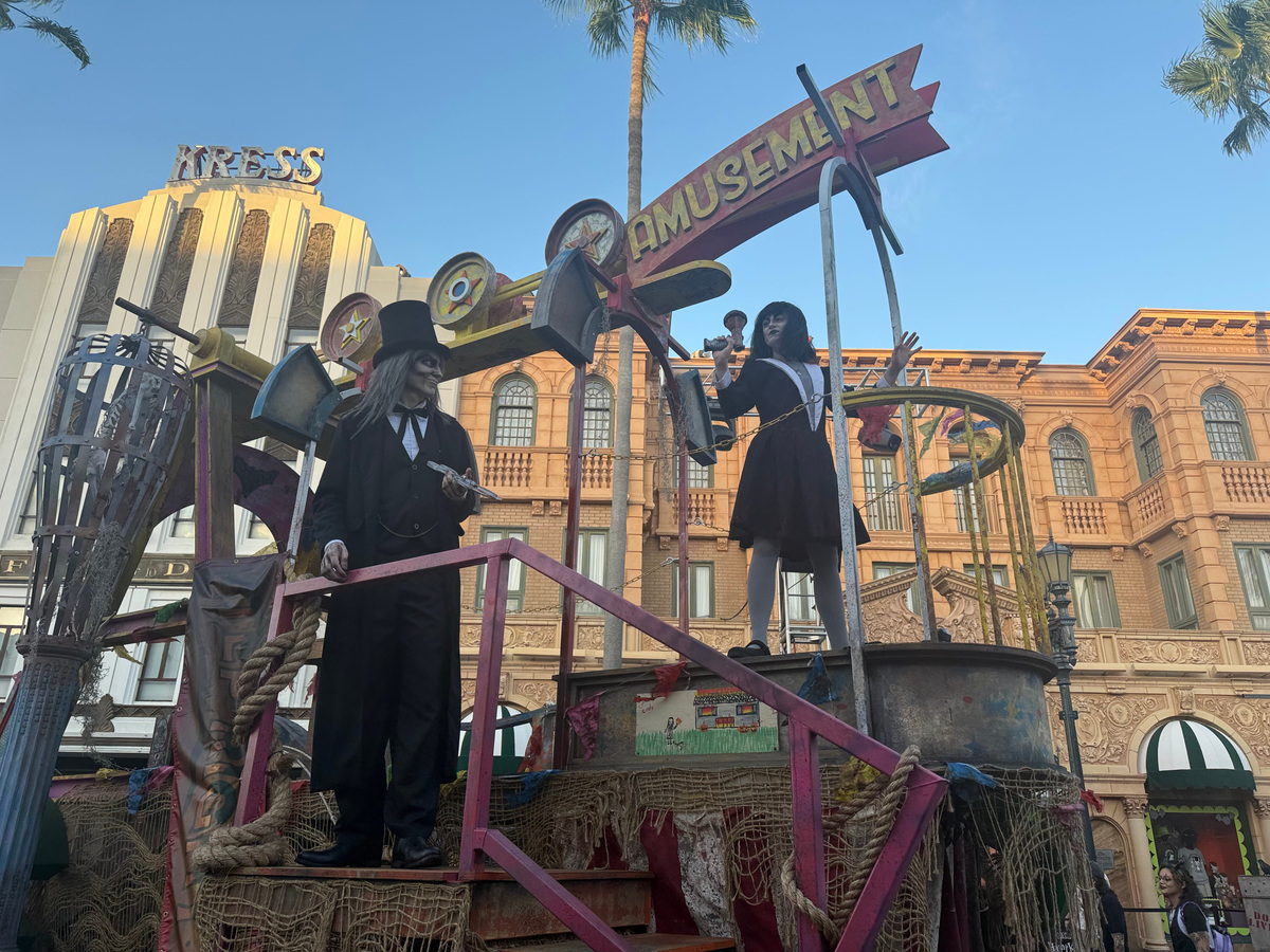 The Caretaker and Cindy Caine are two of the many returning characters in the Sideshow of Decay scare zones at Universal Orlando's Halloween Horror Nights.