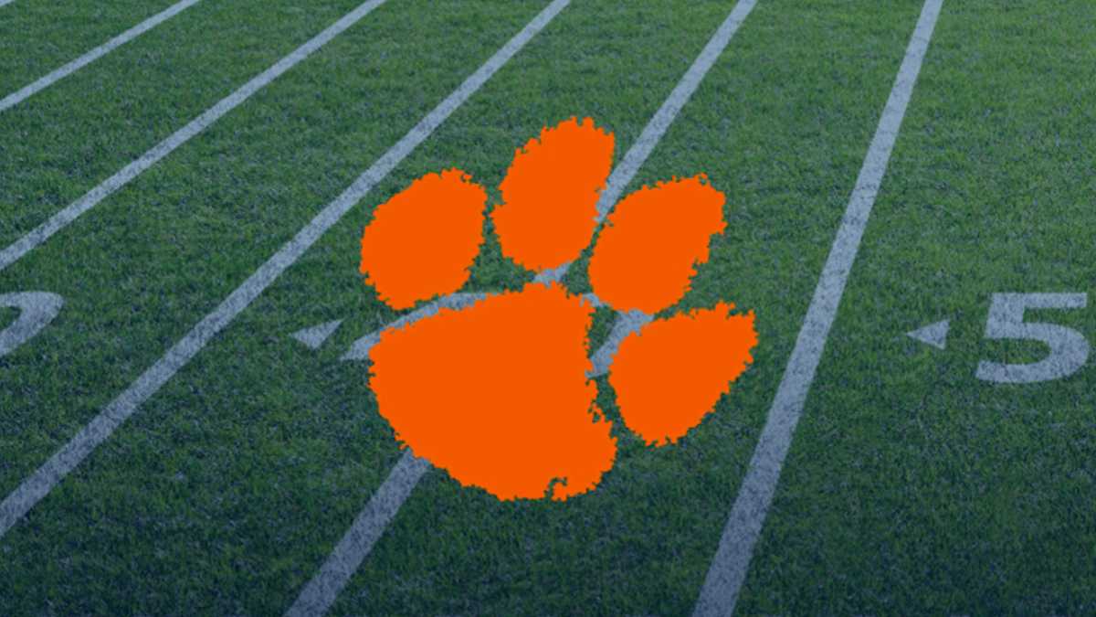 Darian Mensah, Mark Fletcher Jr. lead unbeaten No. 4 Miami past Clemson 41-13