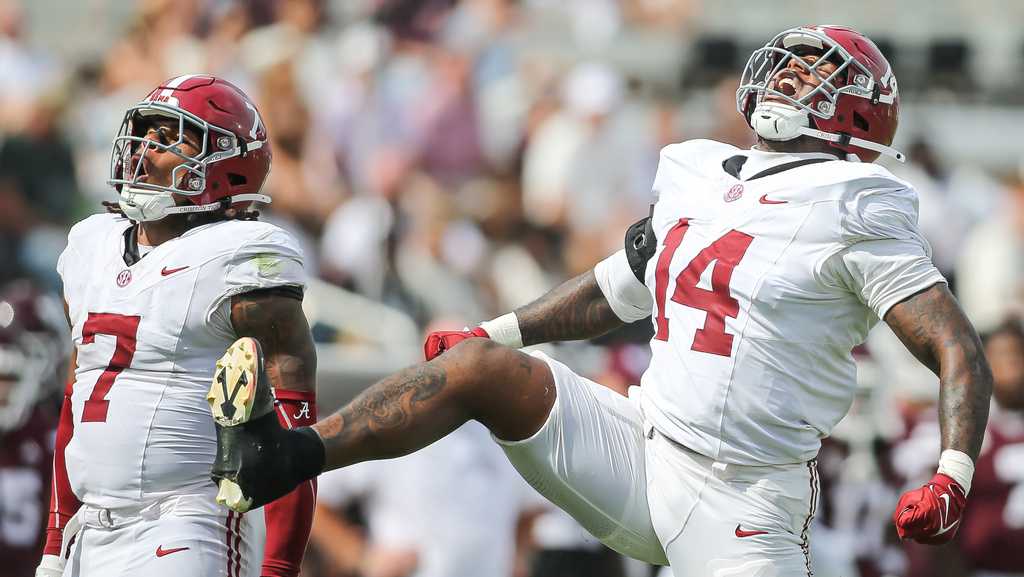 Georgia, Notre Dame and Alabama remain unbeaten and mostly untested; Florida falters at Mizzou