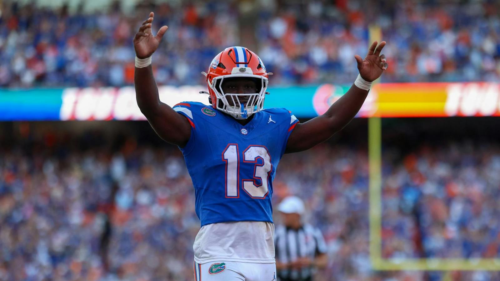 Undefeated No. 8 Florida heads on road to battle No. 25 Missouri