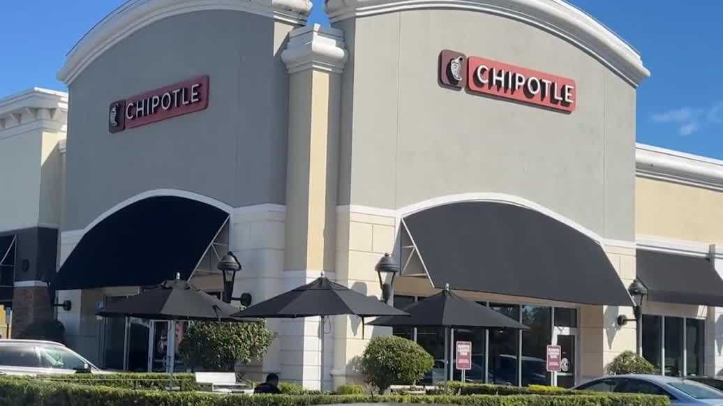 Florida Chipotle disrupted by teen in banana costume for social stunt
