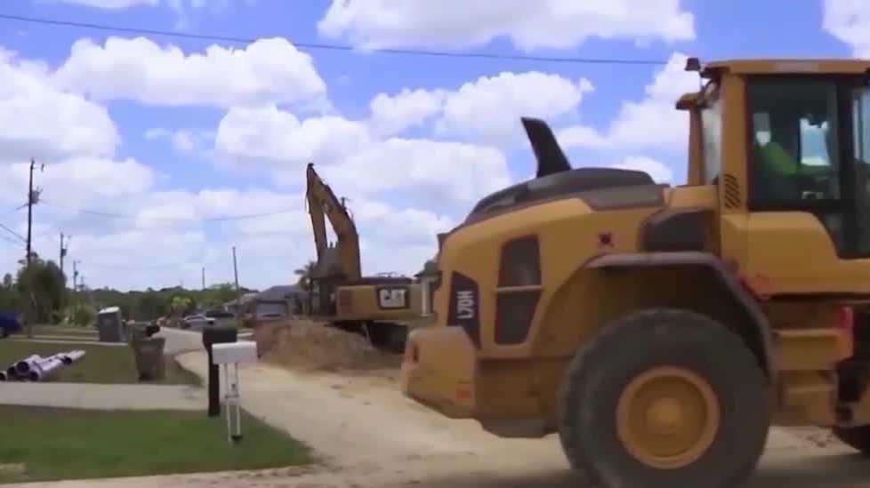 Cape Coral leaders discuss $17 million road improvement proposal