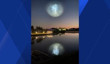 Photo Gallery: 'Space Jellyfish' illuminates the Gulf Coast sky following SpaceX launch