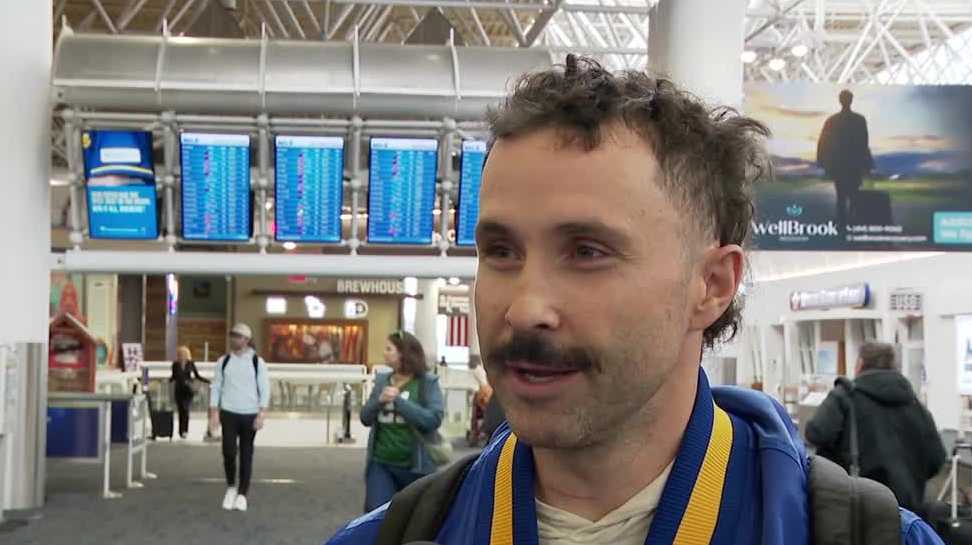 Brewers fans travel to Tampa Bay, finding savings on World Series tickets