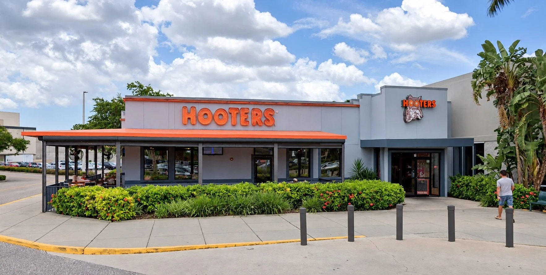 Golden Corral to take over former Hooters in west St. Pete