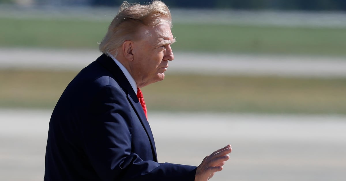 President Trump will attend Pittsburgh Steelers game in Tampa Bay, reports say