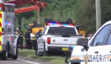 Student among 2 dead after Florida multi-vehicle crash involving school bus