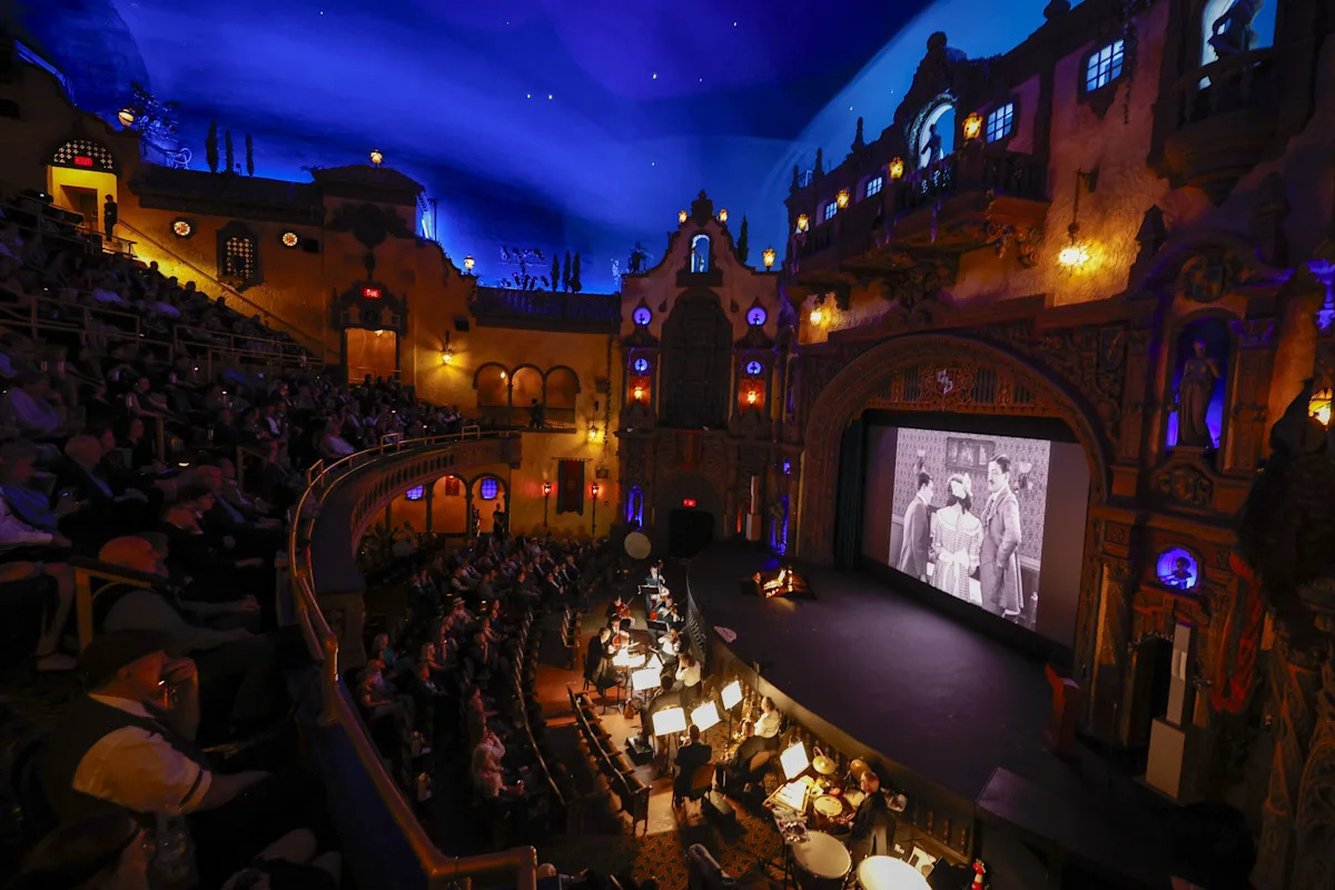Do people still go to the movies in Tampa Bay? Local theaters seeing a comeback