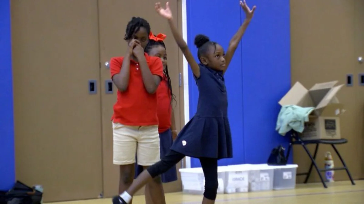 Tampa dance students receive free ballet shoes for class