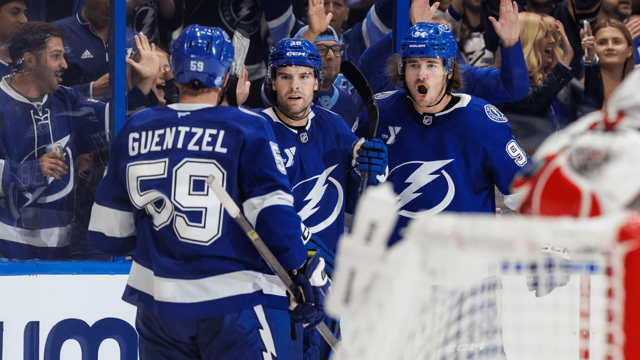 Guentzel has two points, Lightning edge Capitals in home opener