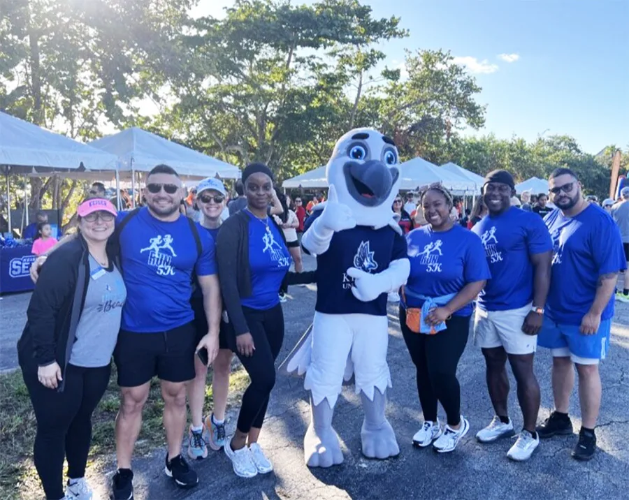 Students standing outside the Keiser University Fort Lauderdale campus