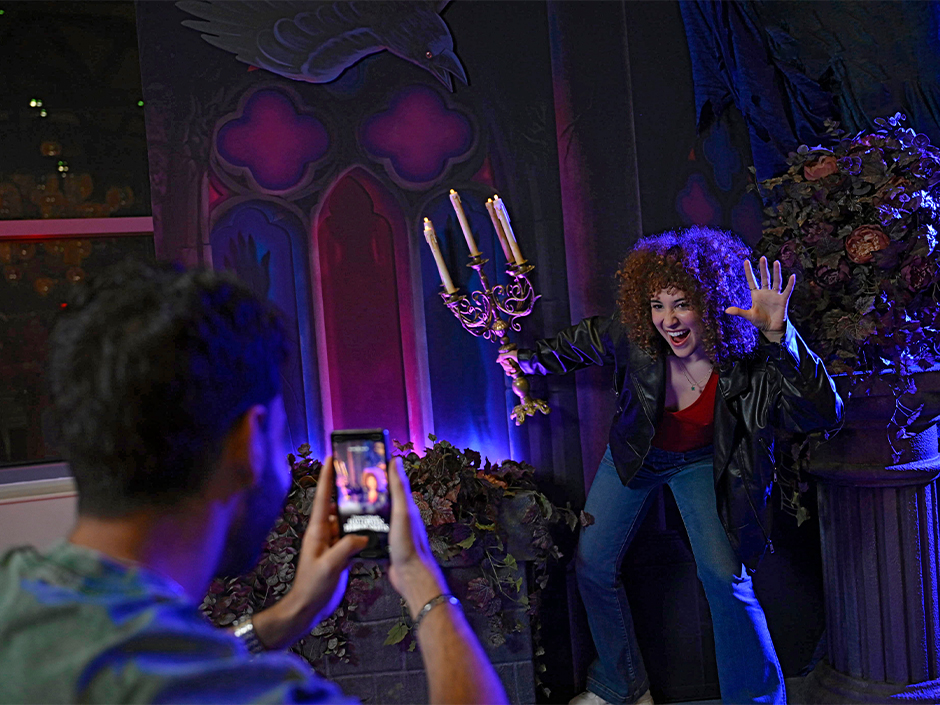 Universal Orlando Hotel Bars Reveal Halloween Overlays & Menus, Featuring Universal Monsters Lounge