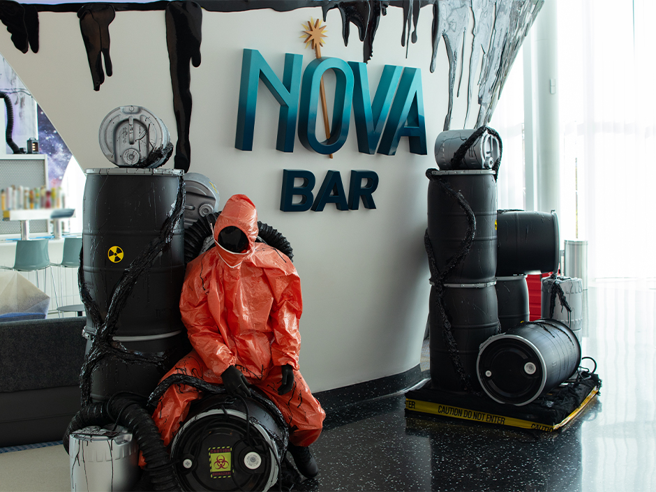 Universal Orlando Hotel Bars Reveal Halloween Overlays & Menus, Featuring Universal Monsters Lounge