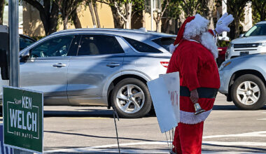 Even Black Santa has abandoned Ken Welch