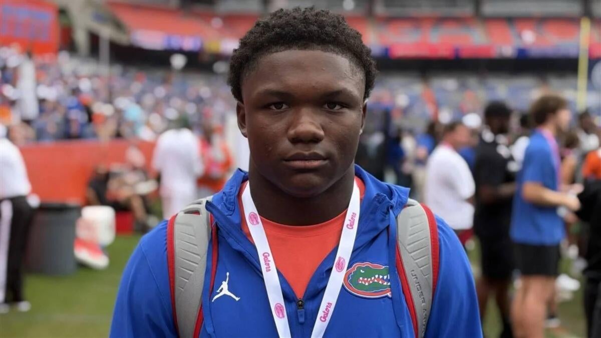 Five-star WR Easton Royal flips commitment from Texas to Florida