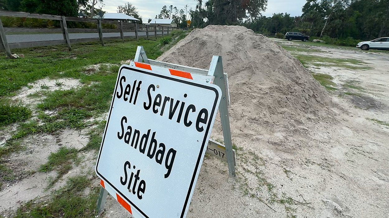 Self-serve sandbag location. (Spectrum Bay News 9/Julia Hazel)