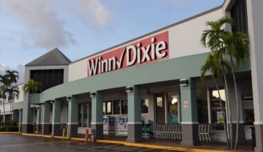 Winn-Dixie silently closes 27 grocery store locations across the South, including 14 in Florida