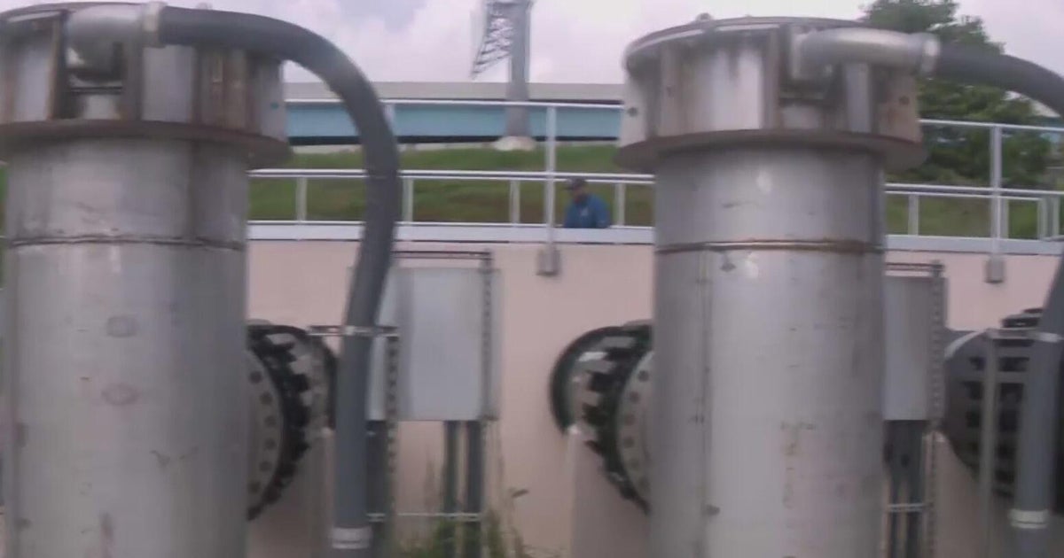 Fort Lauderdale stormwater pumps tested by heavy rain as residents prepare for king tides in flood-prone neighborhoods