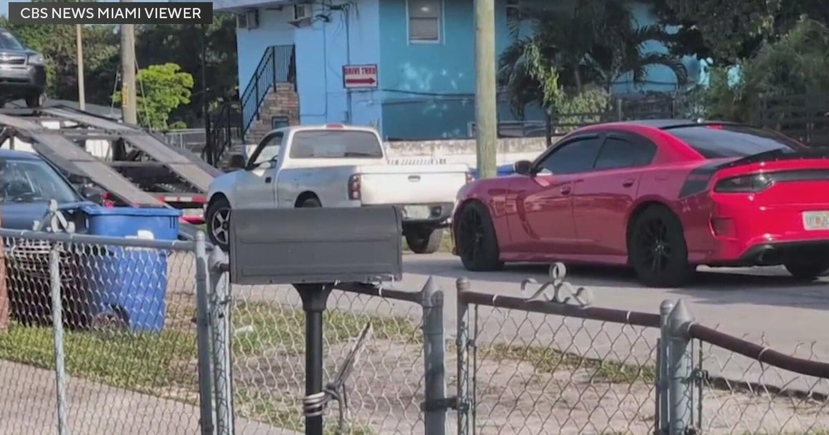 Miami-Dade issues 11 violations to car dealership after cars blocked sidewalks, streets