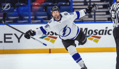Bolts alum Roy brings dynamic personality, color to Lightning game broadcasts