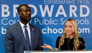 Broward schools botched laptop contract, inspector general finds