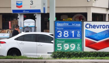 Florida gas prices drop by double digits – Sun Sentinel