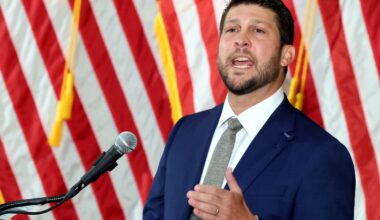 Attorney General says he'll investigate Broward schools tech contracts