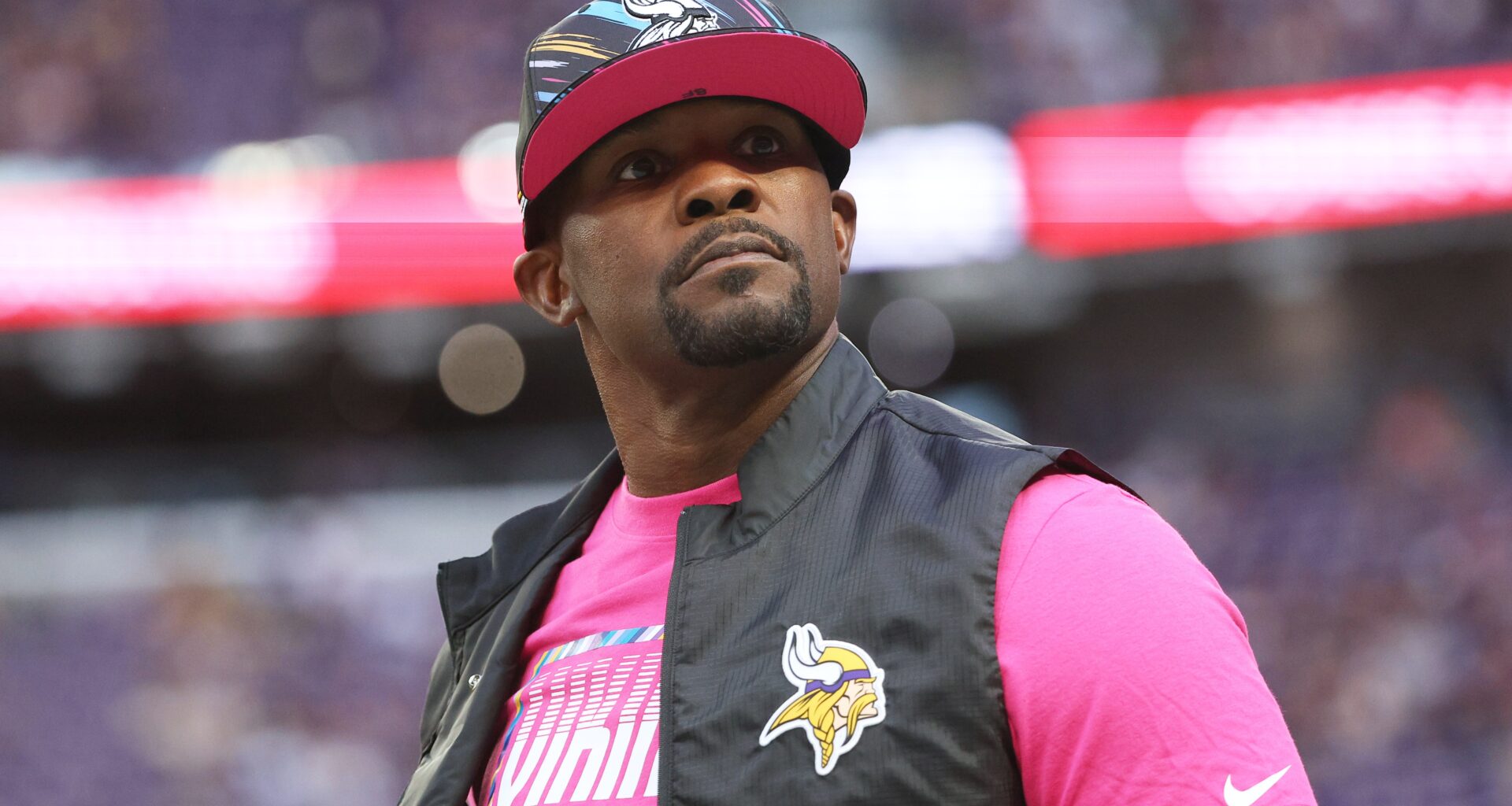 Brian Flores, Vikings face Dolphins, his former team