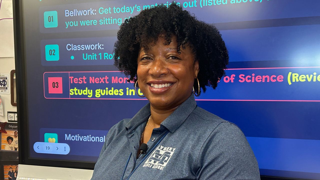 Orlando instructor has reaching students down to a science