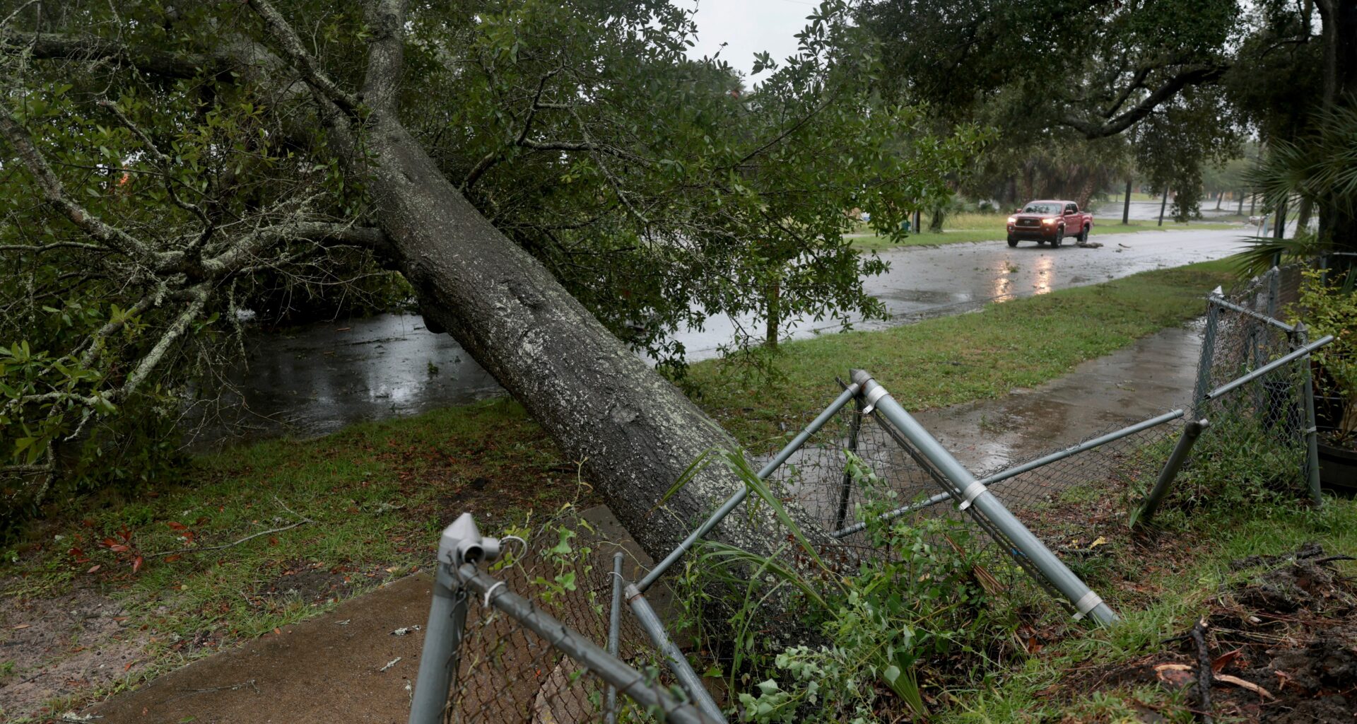 Florida officials take toll of Hurricane Isaias damage after Panhandle landfall – Orlando Sentinel