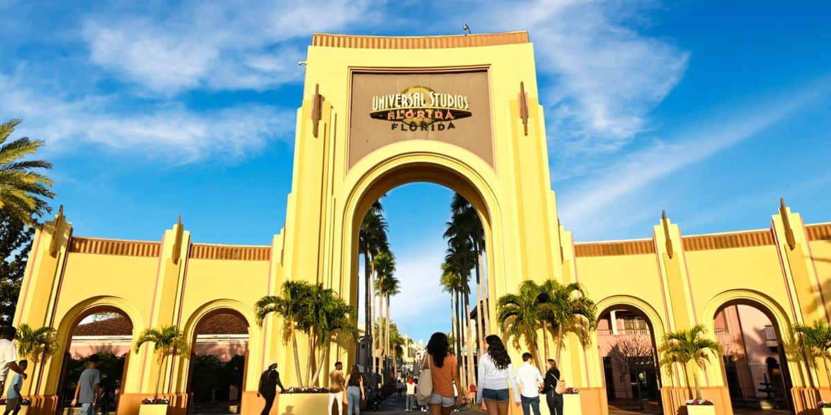 Entrance and marquee of Universal Orlando's Horror Make-Up Show at Universal Studios Florida.
