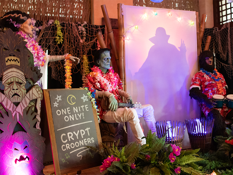 Universal Orlando Hotel Bars Reveal Halloween Overlays & Menus, Featuring Universal Monsters Lounge